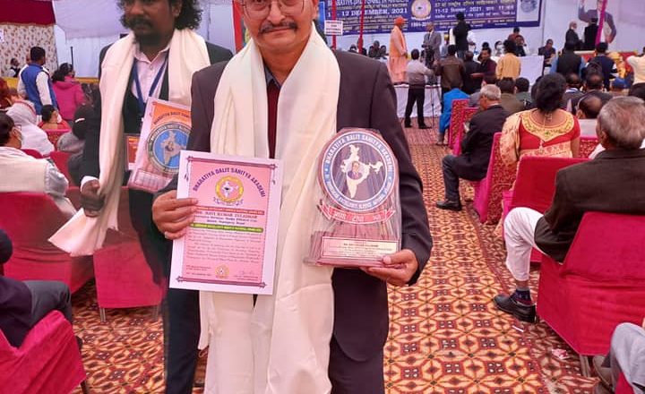 बाँके युनेस्को क्लबका दुईजना कर्मचारी दिल्लीमा अन्तराष्ट्रिय पुरस्कारबाट सम्मानित