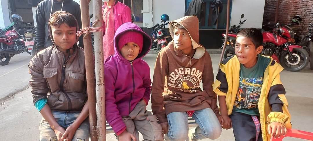 दैलेखबाट भागेर जोखिमपुर्ण काममा भारत पस्न खोजेका चार बालकको नेपालगञ्जमा उद्दार