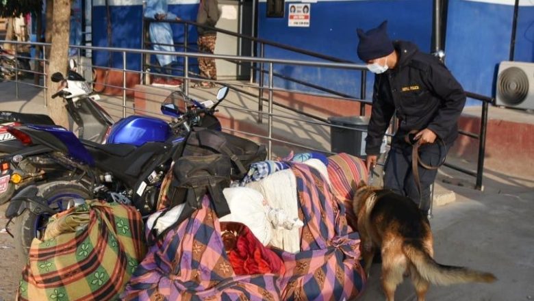 कुकुरसहितको प्रहरी टोलीद्धारा जमुनाहा र विमानस्थलको आकस्मिक चेकजाँच