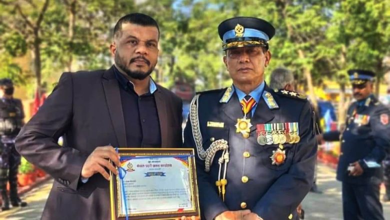 स्वास्थ्य सेवामा उल्लेख्य योगदान गरेकोमा डाक्टर रोमन किदवाई नेपाल प्रहरीद्धारा सम्मानित