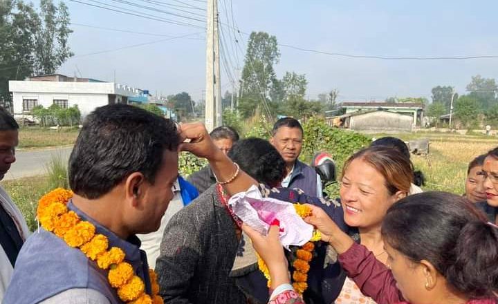 गरेको बिकासका आधारमा मत दिन मन्त्री अथकको आग्रह, गठबन्धनप्रति जनसमर्थन बढ्दै