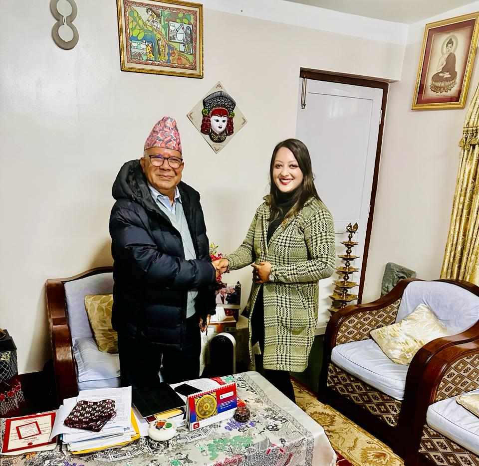 पुर्वप्रधानमन्त्री नेपाल र नेपाली काँग्रेस प्रचार विभागका केन्द्रिय सदस्य शर्माविच राजनीतिक भेटघाट