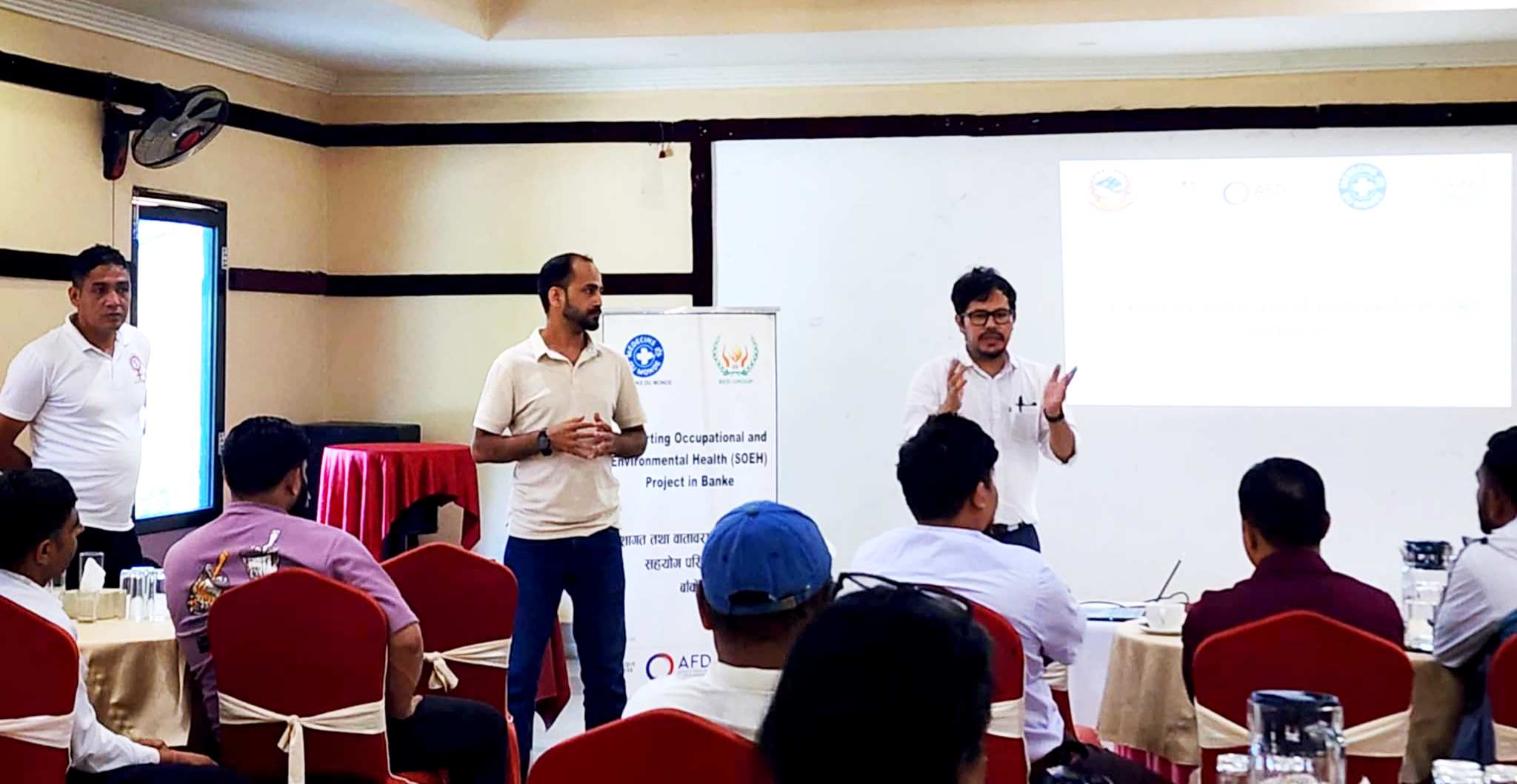 स्वास्थ्यजन्य फोहोरका कारण सरसफाईकर्मी जोखिममा, व्यवस्थापन सही तरिकाले गर्नुपर्नेमा जोड