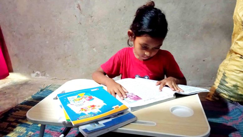 अभिभावक शिक्षाको प्रभाव ः बर्दिया मधुवनका अभिभावक धमाधम पढाइ कुनाको स्थापना गर्दै