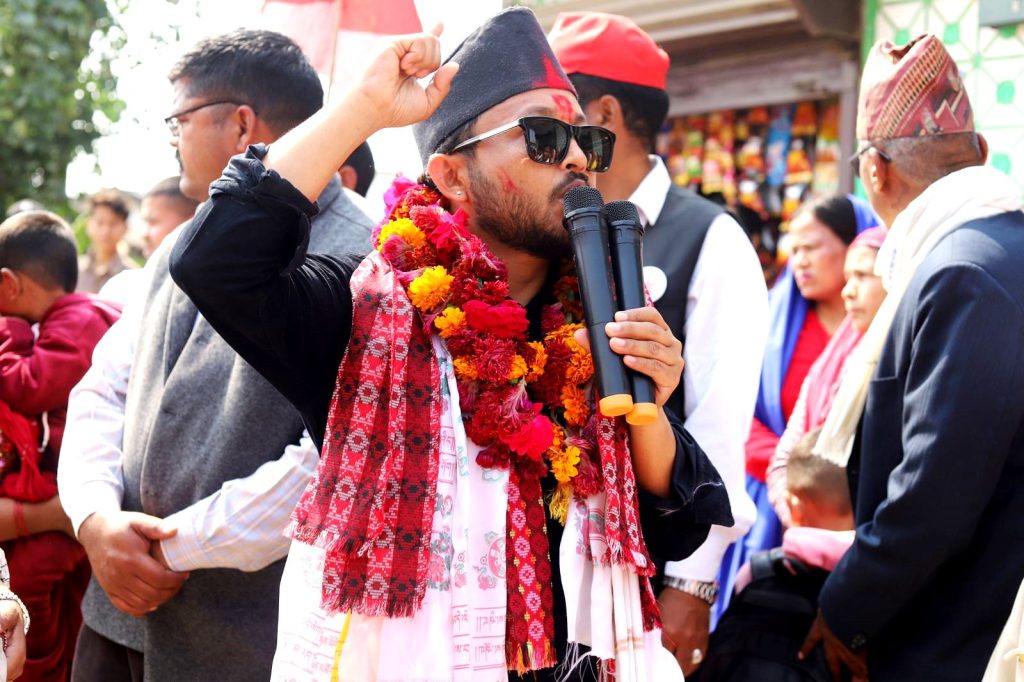 बाँके–२ मा युवा उम्मेदवार दिपेन्द्र बिष्टको जलवा, जताततै परिवर्तनको लहर