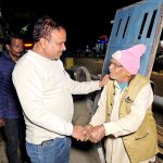 जनताको घरदैलोमा पुगेर चुनावी अभियानलाई तीव्र पार्दै कमरुद्दीन राई