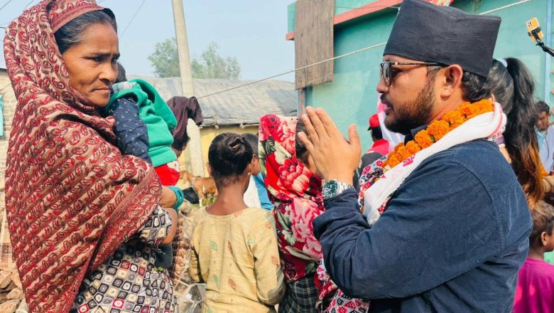 दिपेन्द्र विष्ट किंगरियनपुरवा पुग्दा जनताले सुनाए आफ्ना पिडा, यस पटक मत र नेता फेर्ने गरे प्रतिवद्धता