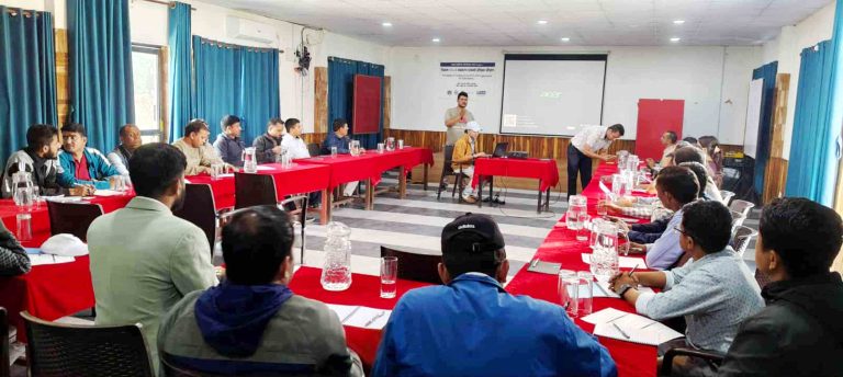 बर्दियाका शिक्षकलाई विद्यार्थी–केन्द्रित शिक्षण विधिबारे ज्ञान तथा व्यवहारिक सीप प्रदान