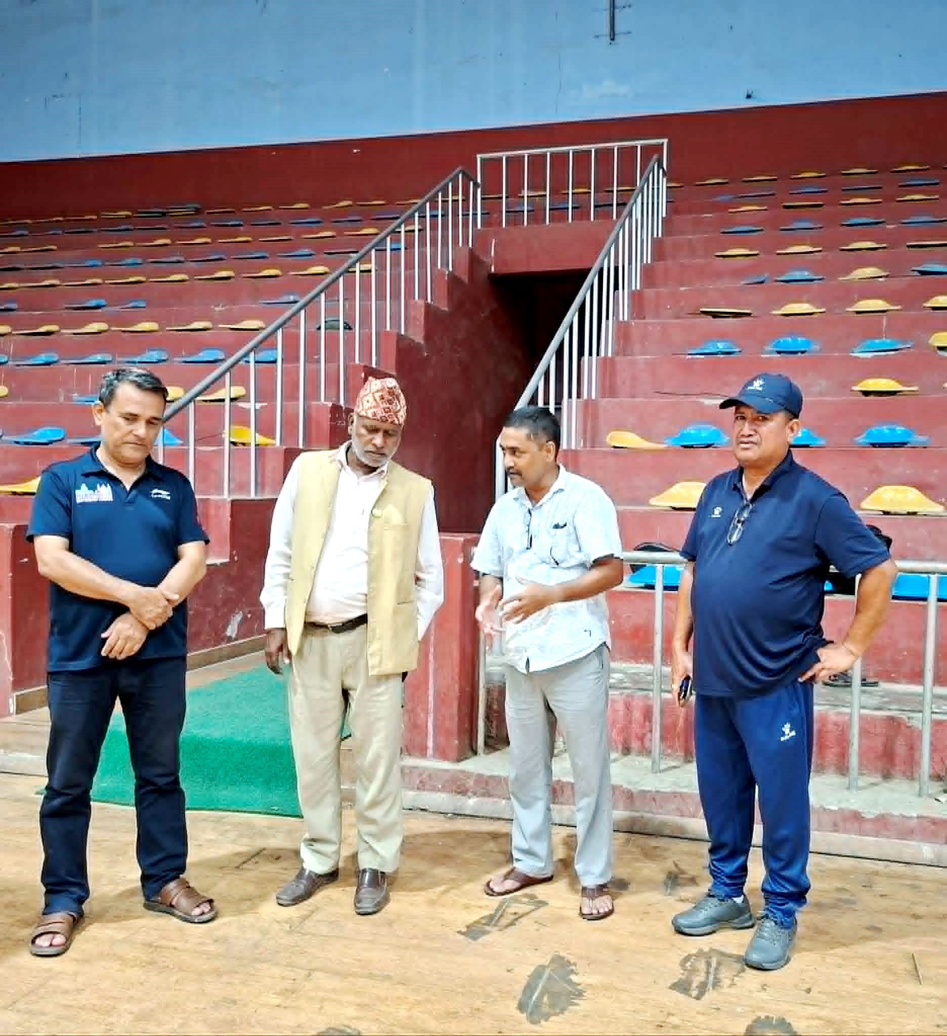 लुम्बिनी प्रदेशका आन्तरिक मामिला मन्त्री यादवद्धारा नेपालगन्जका खेलकुद संरचना निरिक्षण
