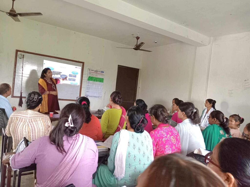 गेरुवाका प्रारम्भिक तहका शिक्षकलाई एकीकृत पाठ्यक्रमसम्बन्धी तालिम