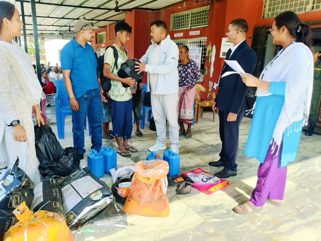 विपन्न परिवारका बालबालिकाको शिक्षा र आधारभूत आवश्यकताका लागि सहयोग 